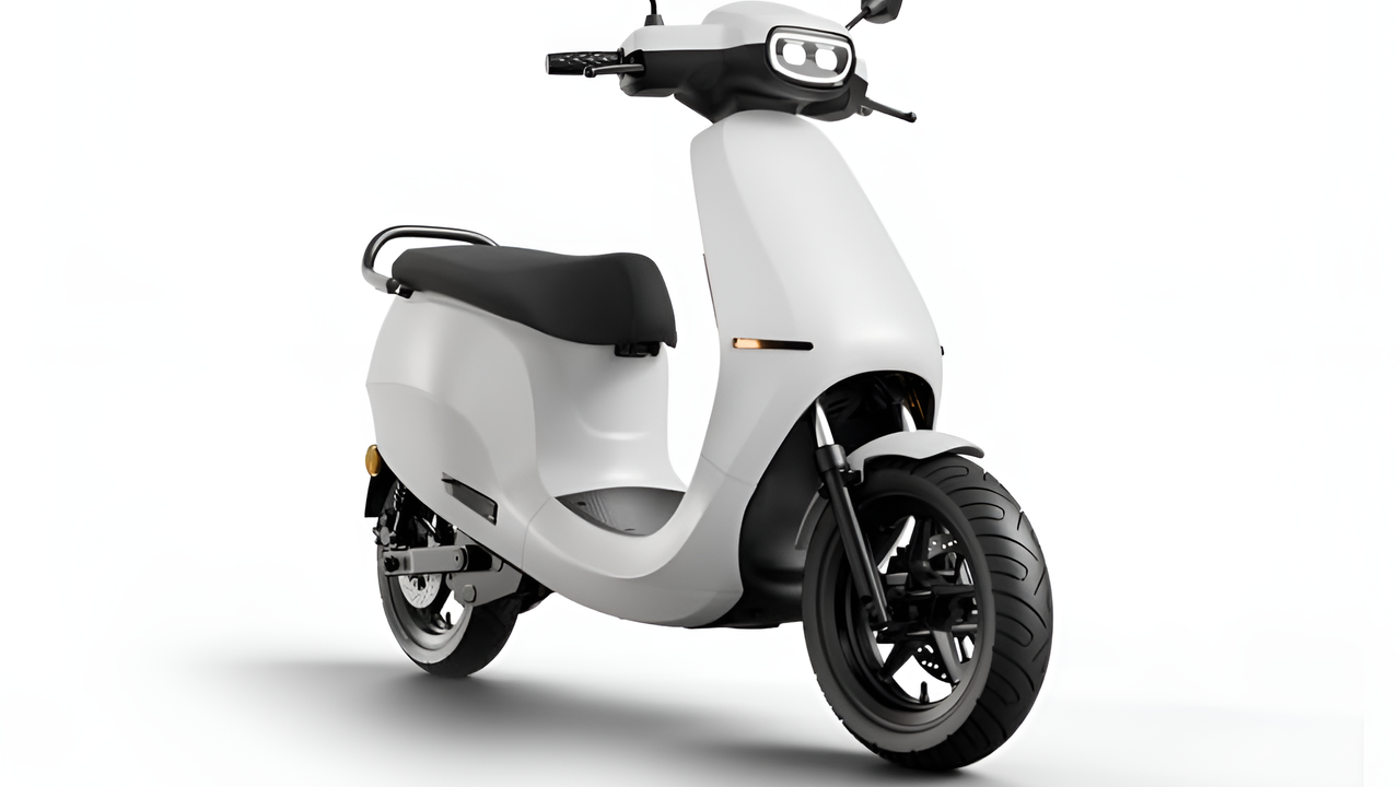 इलेक्ट्रिक स्मार्ट स्कूटी लेना है तो पहला नाम OLA S1 Pro EV अपने संदर फीचर्स MoveOS 4 सॉफ्टवेयर OTA कीमत भी शानदार रखा गया
