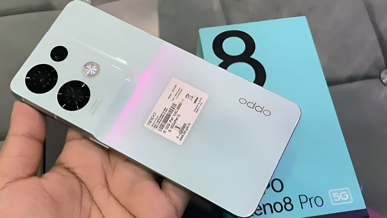गरीबो के बजट में मिल रहा Oppo Reno 18 Pro 5G स्मार्टफ़ोन 20 मिनट में फूल चार्ज 12GB रैम 256GB स्टोरेज के साथ कीमत भी कम