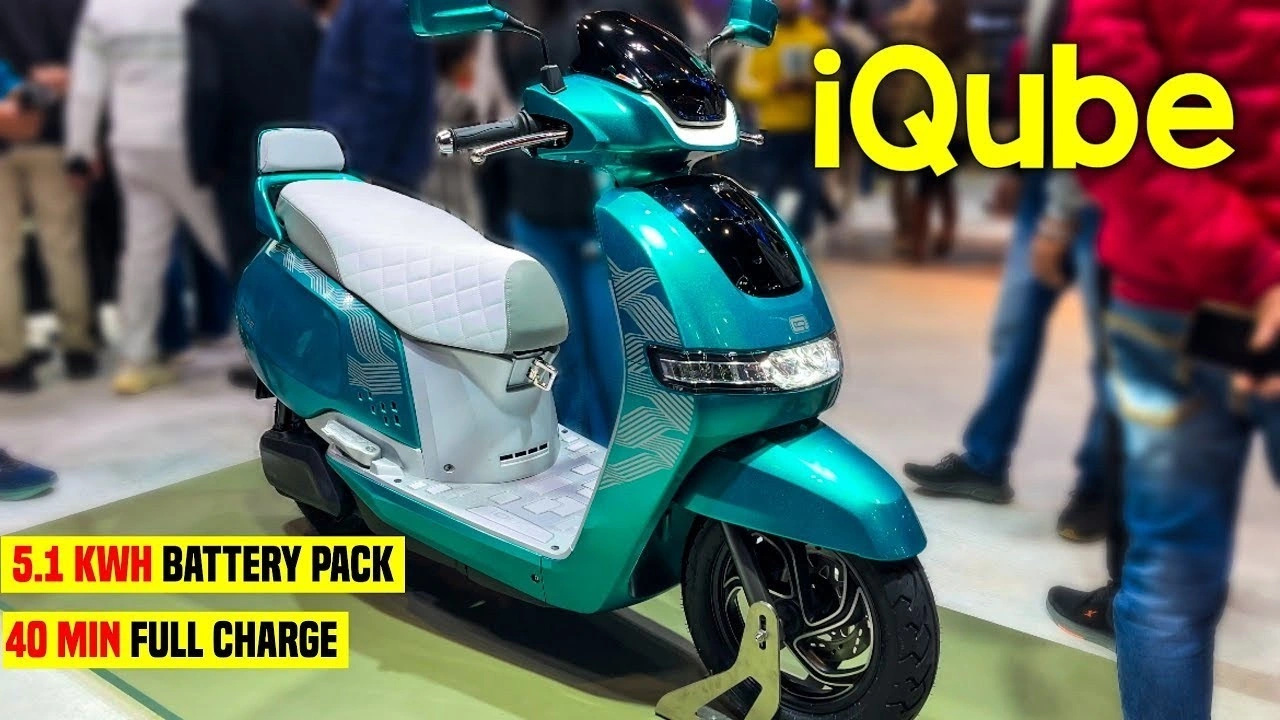 भारत में सबसे ज्यादा बिकने वाला TVS iQube Smart Electric Scooter फूल चार्ज पर 150 किमी की रेंज टॉप स्पीड 82 किमी USB चार्जिंग पोर्ट