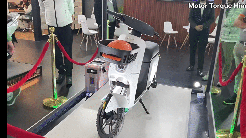 पानी से चलने वाला स्कूटर अब आ गया Joy Hydrogen Scooter LED लाइट्स दमदार लुक कम खर्चा में ज्यादा दुरी तैय करे 2 पानी से चलने वाला स्कूटी अब आ गया Joy Hydrogen Scooter LED लाइट्स दमदार लुक कम खर्चा में ज्यादा दुरी तैय करे