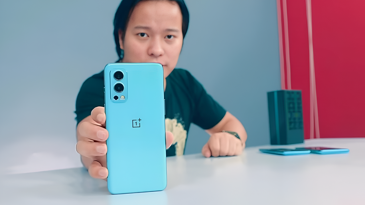 लड़कियों के लिए लेकर आया Oneplue nord 2 pro 5G शानदार स्मार्ट फ़ोन HDR10+ सपोर्ट IMX766 मुख्य कैमरा ड्यूल स्पीकर्स के साथ