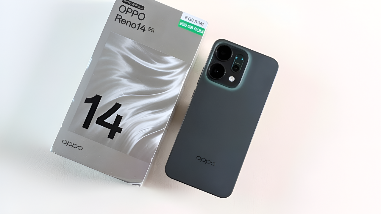 लड़कियों के लिए ले कर आया नई स्मार्ट फ़ोन Oppo Reno 14 5G, ब्राइटनेस 600 nits 93.4% स्क्रीन-टू‑बॉडी फ्रंट कैमरा 50MP