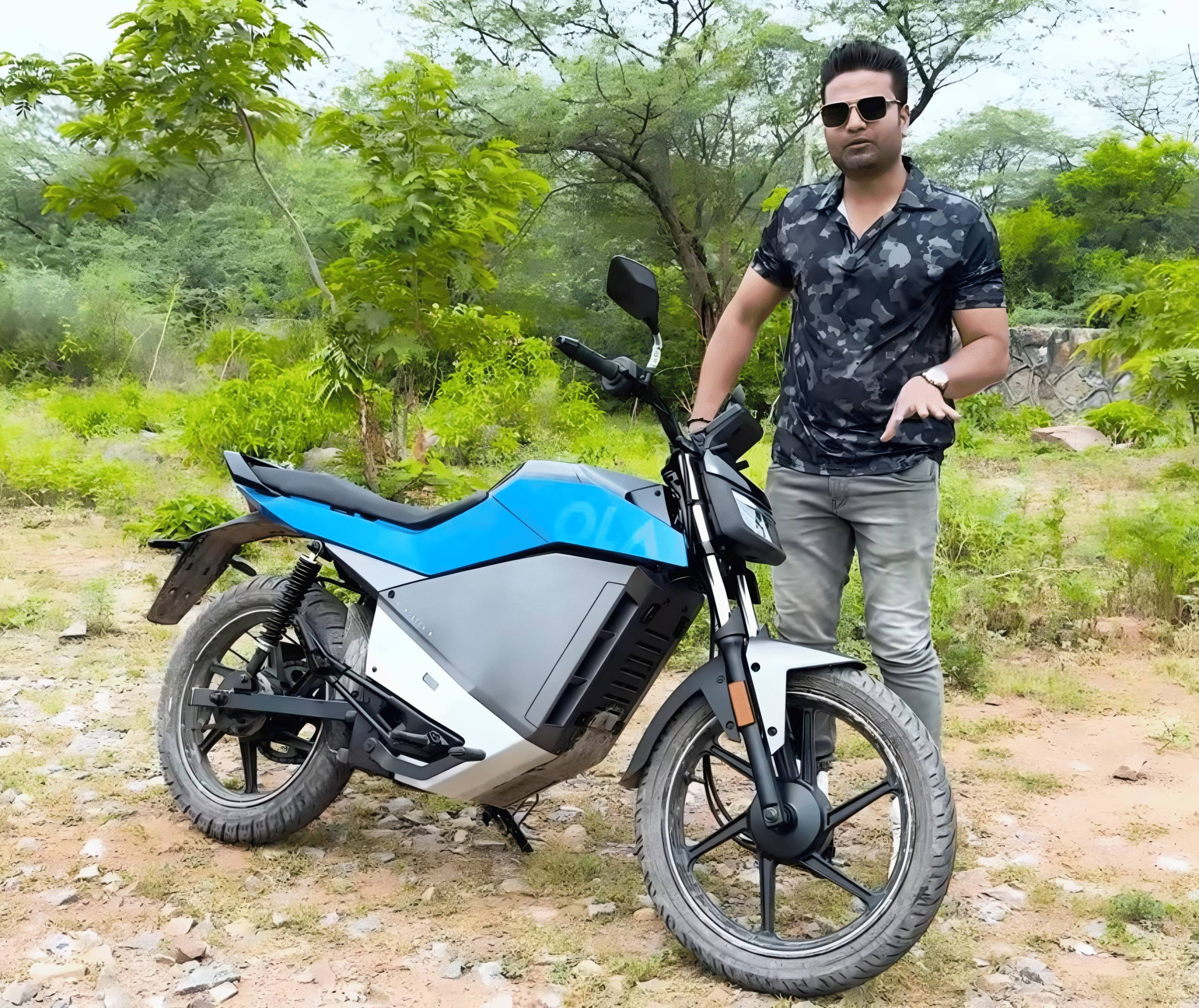 इलेक्ट्रिक बाइक की तलाश में हो तो OLA Roadster X सबसे अच्छा टॉप स्पीड 120 km/h 4.3‑इंच LCD डिस्प्ले TPMS अलर्ट 501 km की रेंज