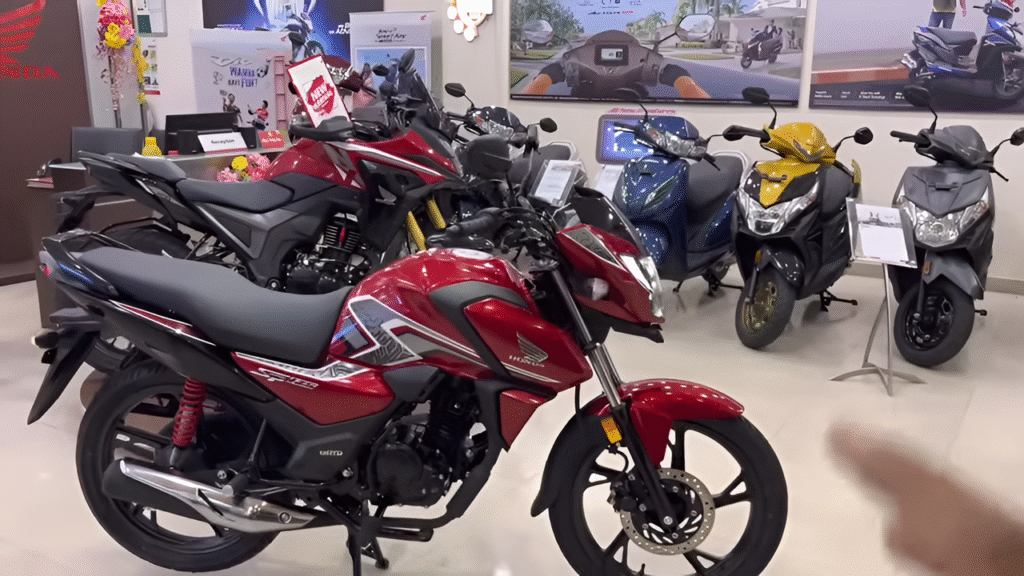 Honda SP 125 New Model 2025 हर भारतीय का पहली पसंद बना शानदार फीचर्स ताबड़तोड़ लुक 80kmpl रेंज 2 Honda SP 125 New Model 2025 हर भारतीय का पहली पसंद बना शानदार फीचर्स ताबड़तोड़ लुक 80kmpl रेंज