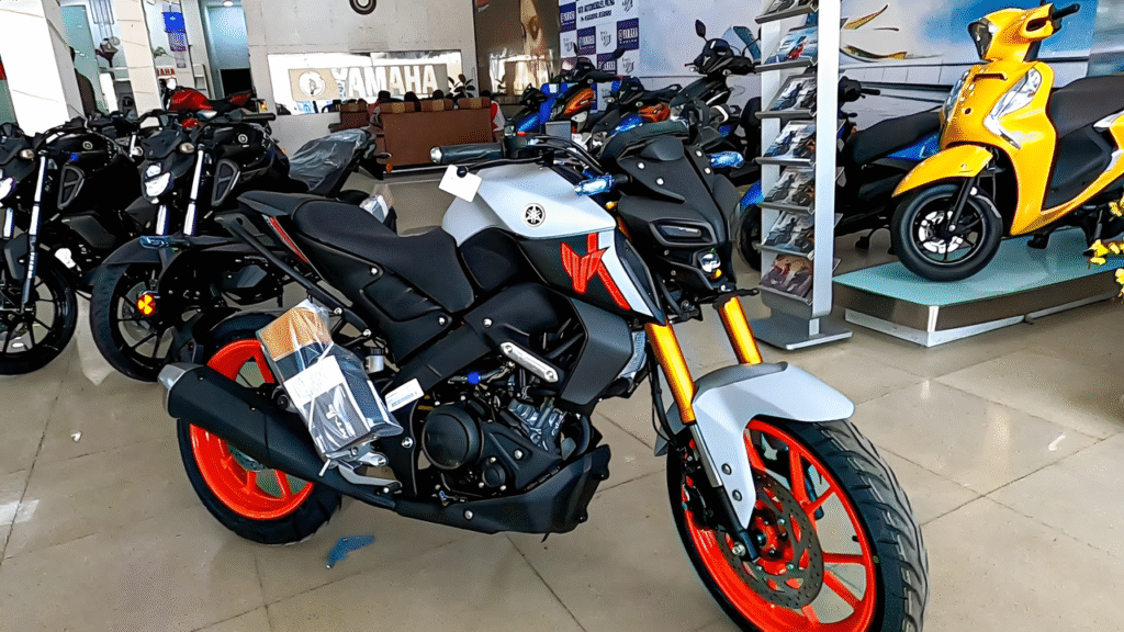 लवर के लिए आया YAMAHA MT-15 155CC बाइक 66KM रेंज 6 गियर TFT डिस्प्ले डिस्क ब्रेक ABS ब्लूटूथ कनेक्टिविटी 2 लवर के लिए आया YAMAHA MT-15 155CC बाइक 66KM रेंज 6 गियर TFT डिस्प्ले डिस्क ब्रेक ABS ब्लूटूथ कनेक्टिविटी