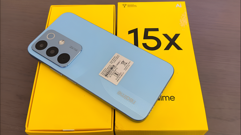 Realme कंपनी ने एक स्टालिस और शानदर स्मार्टफोन लाया 2TB 50MP Sony IMX882 9,000mAh IP69 प्रोटेक्शन 2 Realme कंपनी ने एक स्टालिस और शानदर स्मार्टफोन लाया 2TB 50MP Sony IMX882 9,000mAh IP69 प्रोटेक्शन